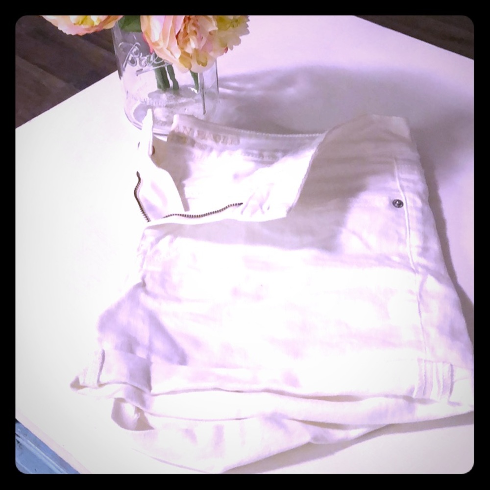 White American Eagle Shorts